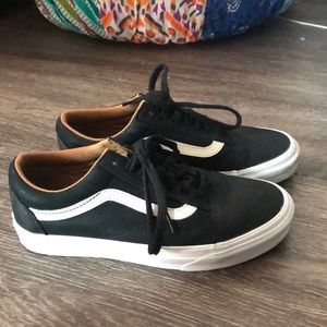 Black Vans